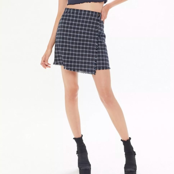 Urban Outfitters Dresses & Skirts - NWT Urban Outfitters Briana Blanket Wrap skirt XS